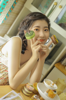 SM调教乳夹哭叫求饶H